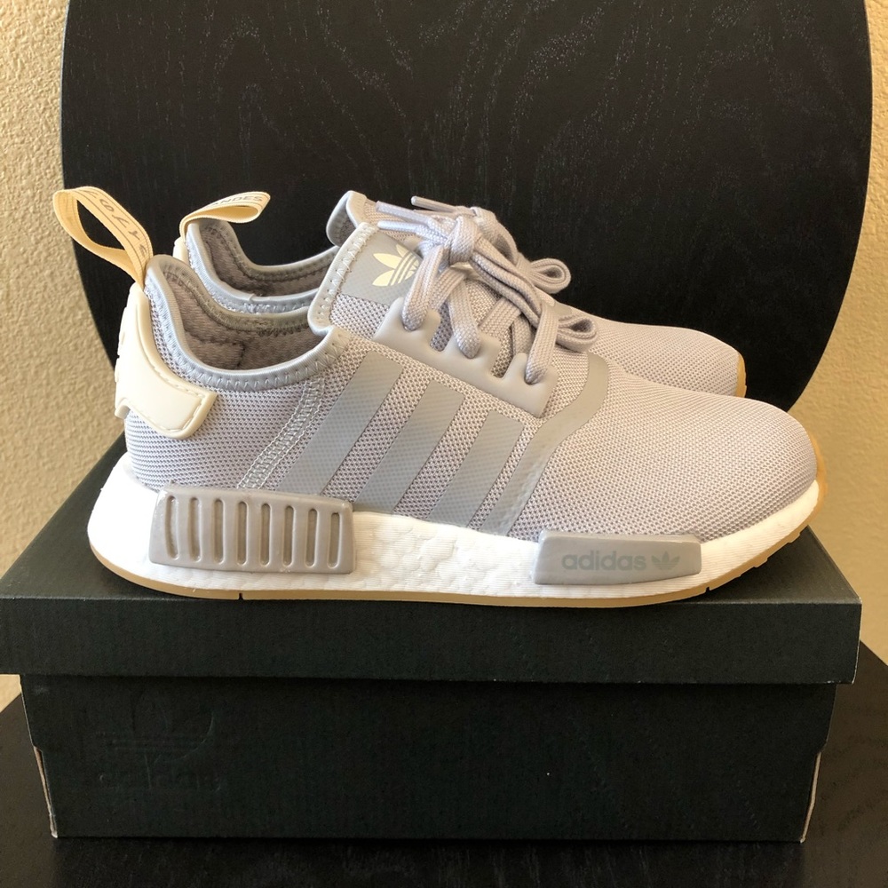 ❣️NMD R1❣️